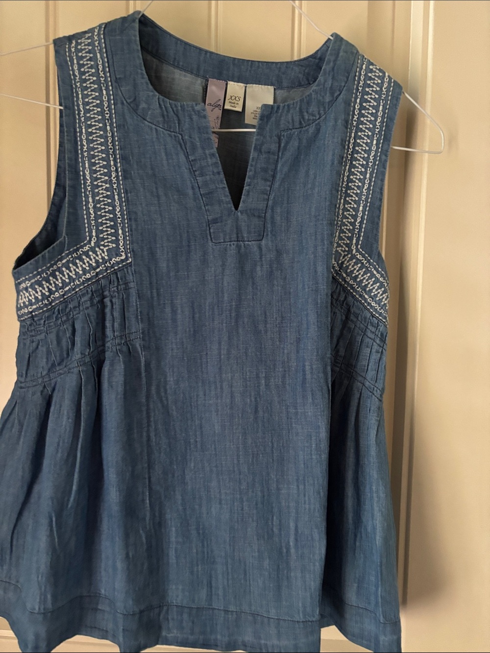 Alya Chambray Sleeveless Tunic with White Embroidery xxs
